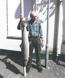 Henning with salmon from 2000