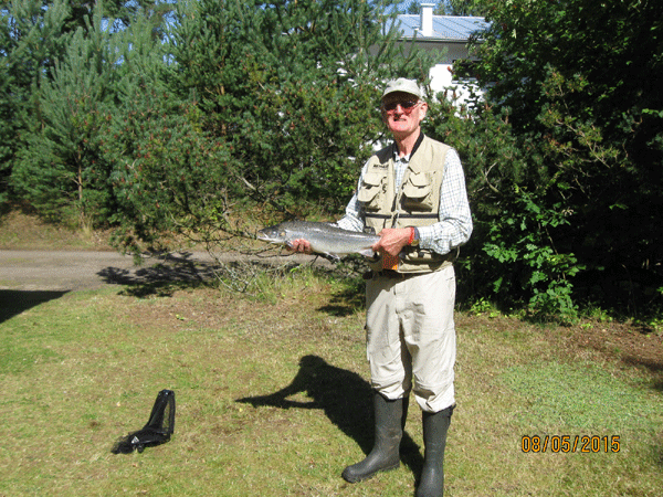 Edward with a blank salmon of 2.1 kg and 60 cm
