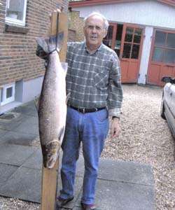 Jens with his Varde salmon of 11.4 kg