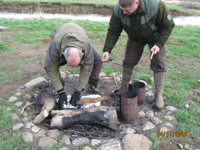 No, we must have put the lid on, here tinfoil is used