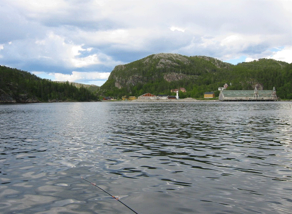 The River outlet into the fjord