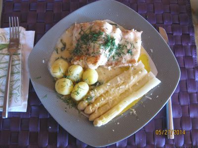 Baked haddock with white asparagus, new potatoes and dill sauce