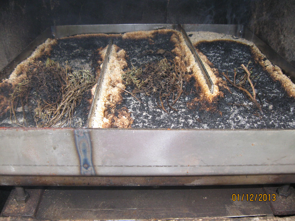 My new labyrinth sawdust tray after 24 hours. Seasoned with thyme