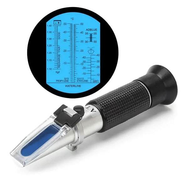 Refractometer specially designed for automobiles
